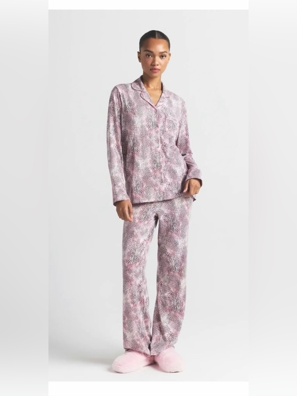 Skims Women's Pink Printed Long-Sleeve Pajama Set medium